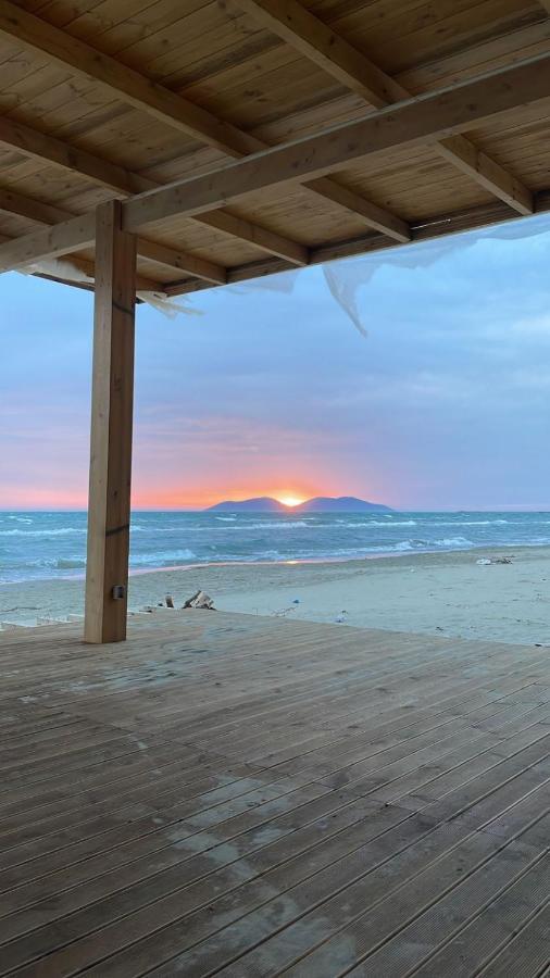 ホテルVila Arlind Vlorë エクステリア 写真
